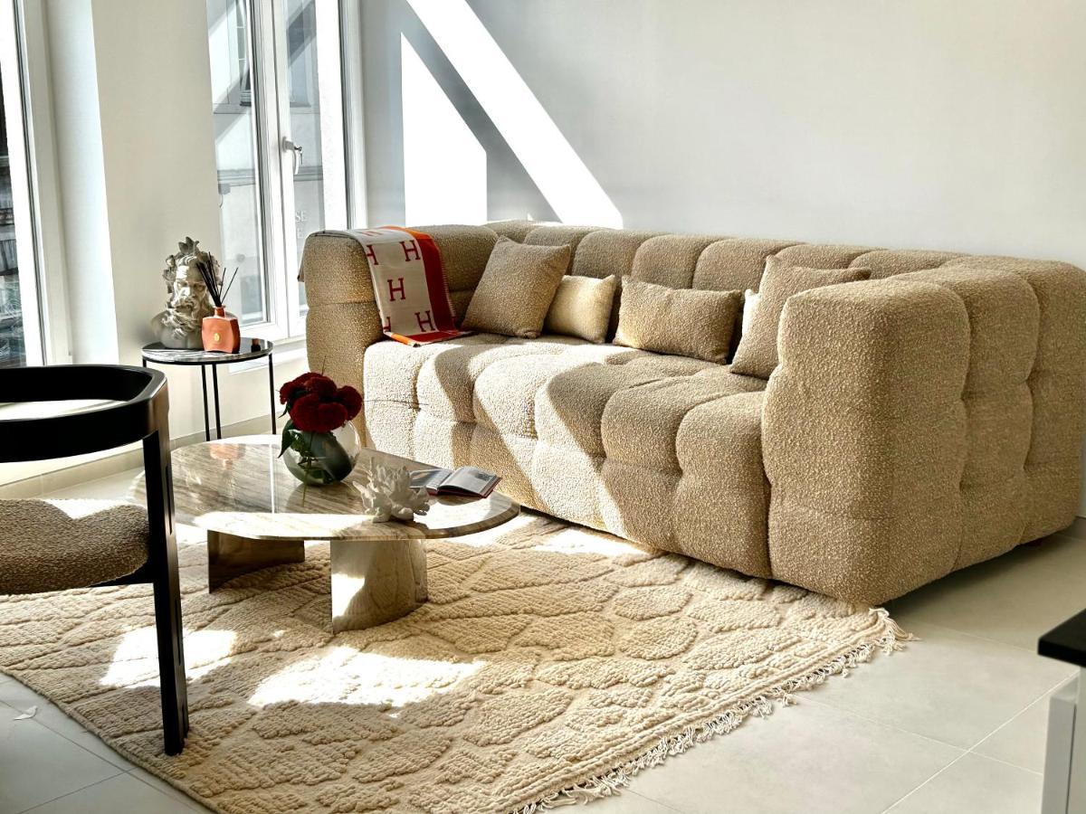 Phoenix Garden Apartment มงส์ ภายนอก รูปภาพ