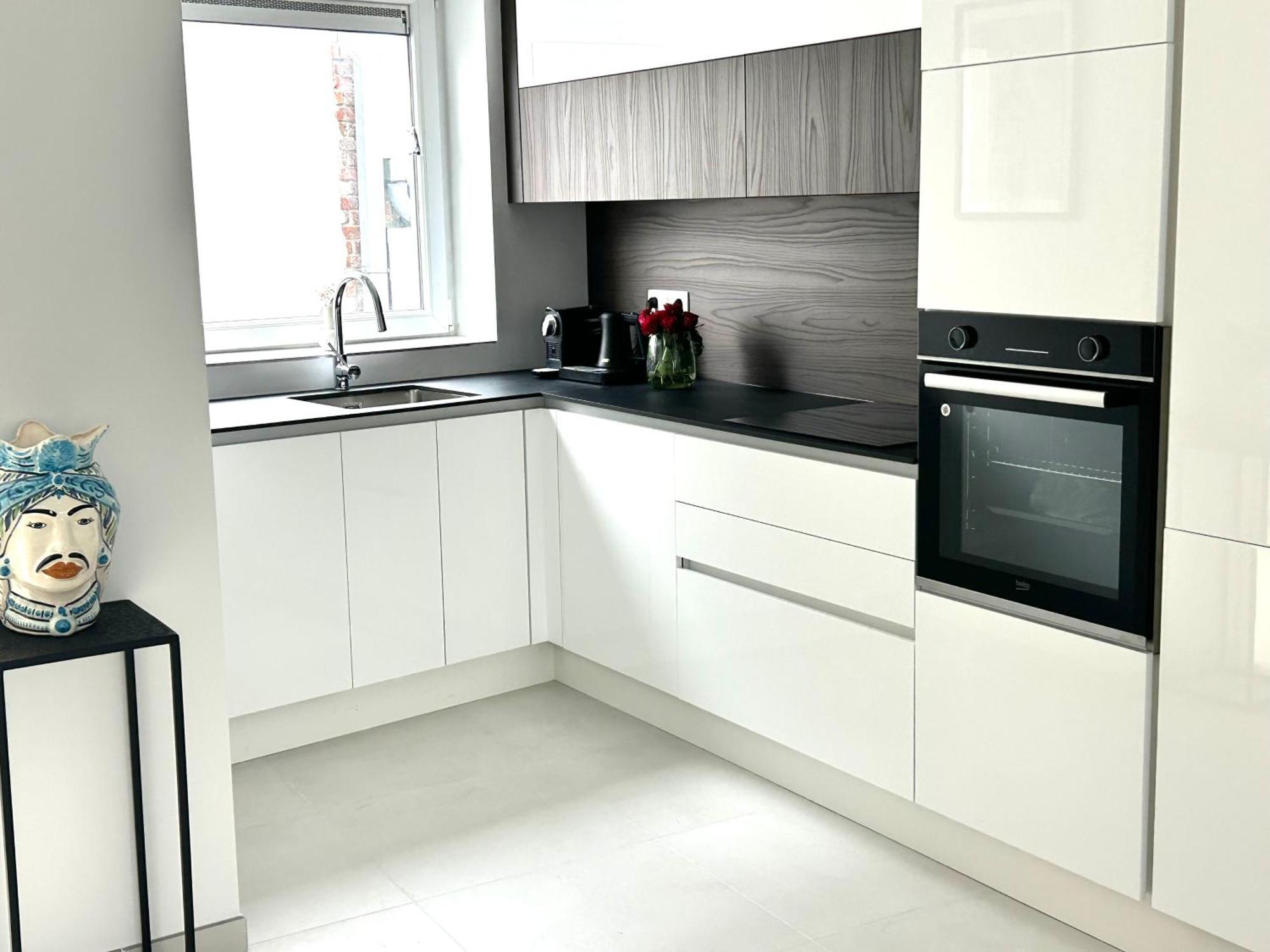 Phoenix Garden Apartment มงส์ ภายนอก รูปภาพ