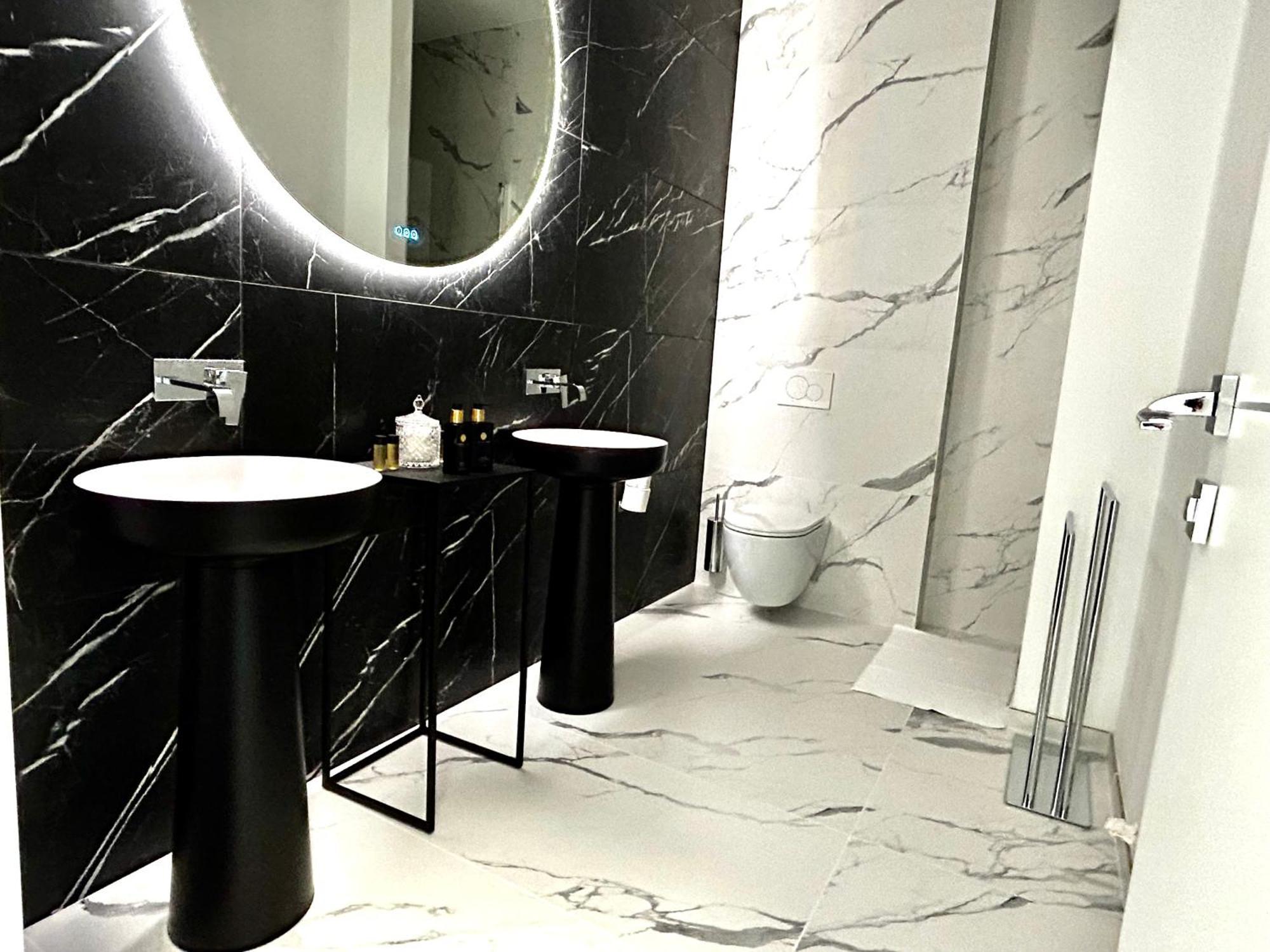 Phoenix Garden Apartment มงส์ ภายนอก รูปภาพ