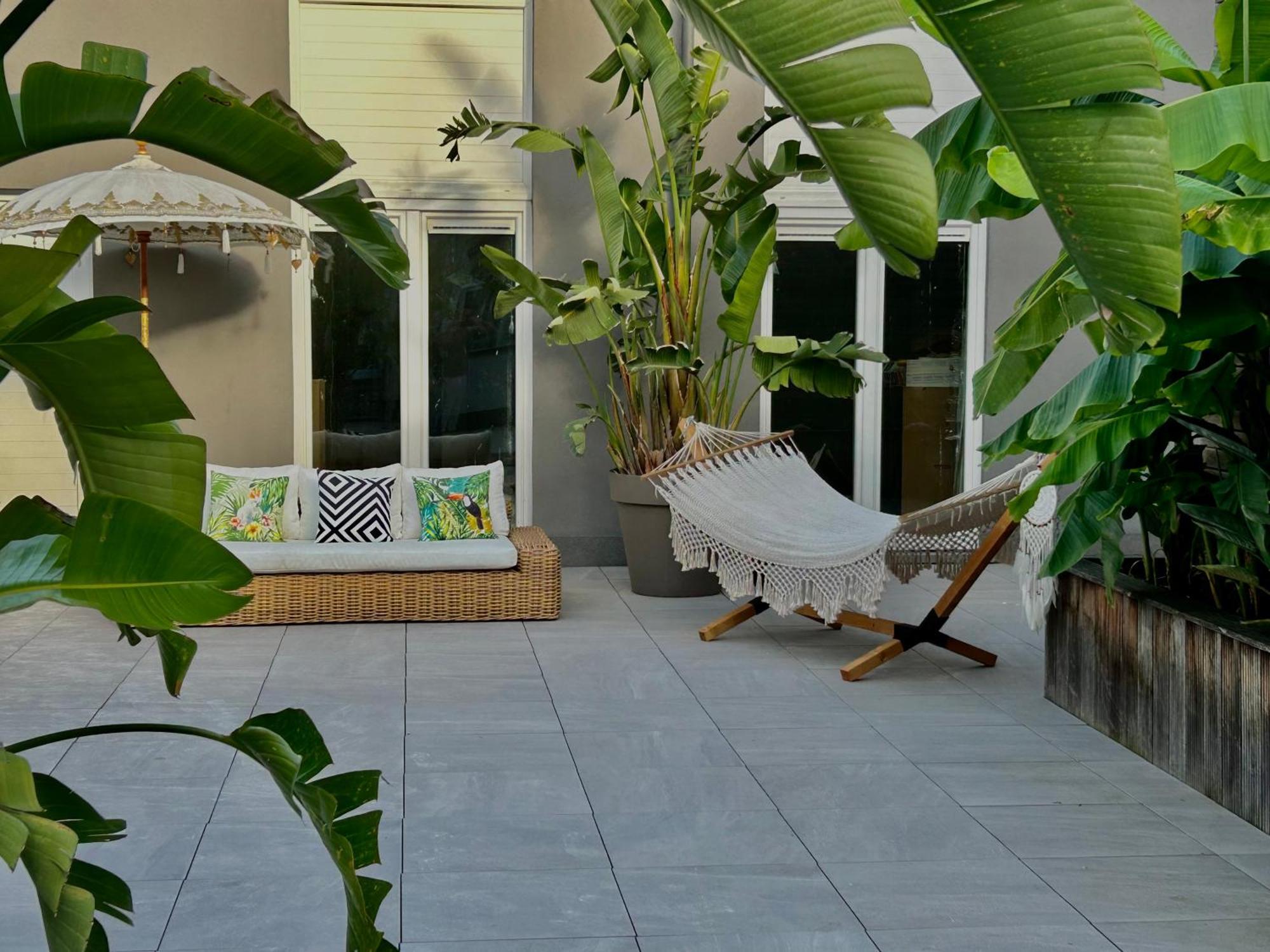 Phoenix Garden Apartment มงส์ ภายนอก รูปภาพ