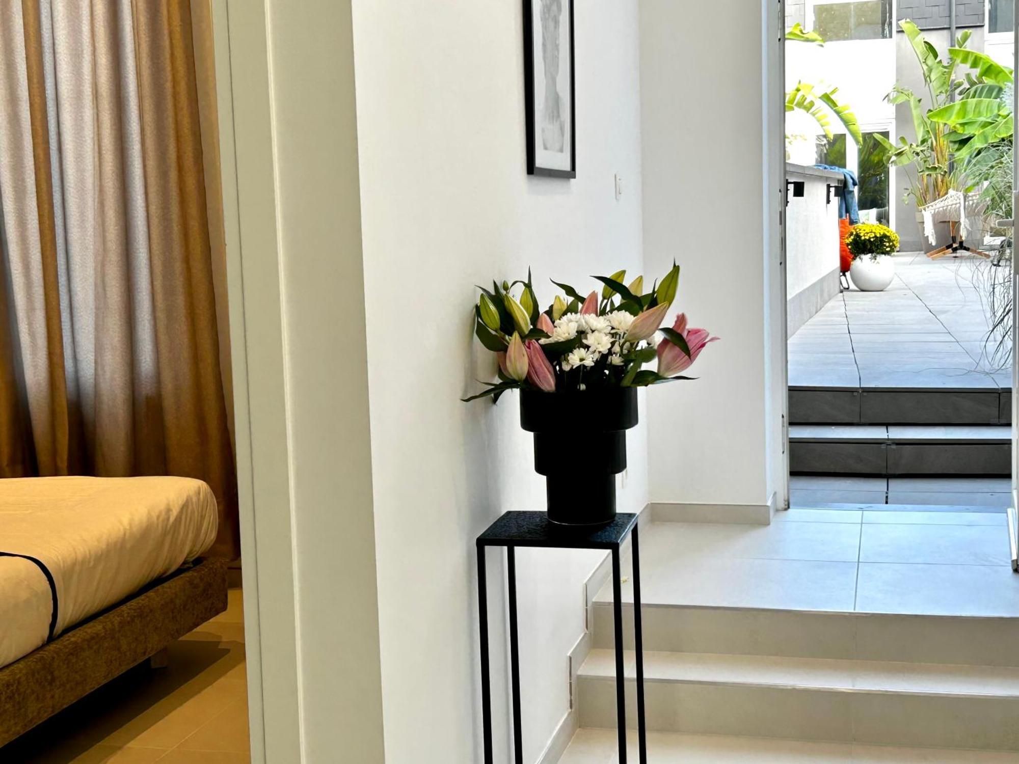 Phoenix Garden Apartment มงส์ ภายนอก รูปภาพ
